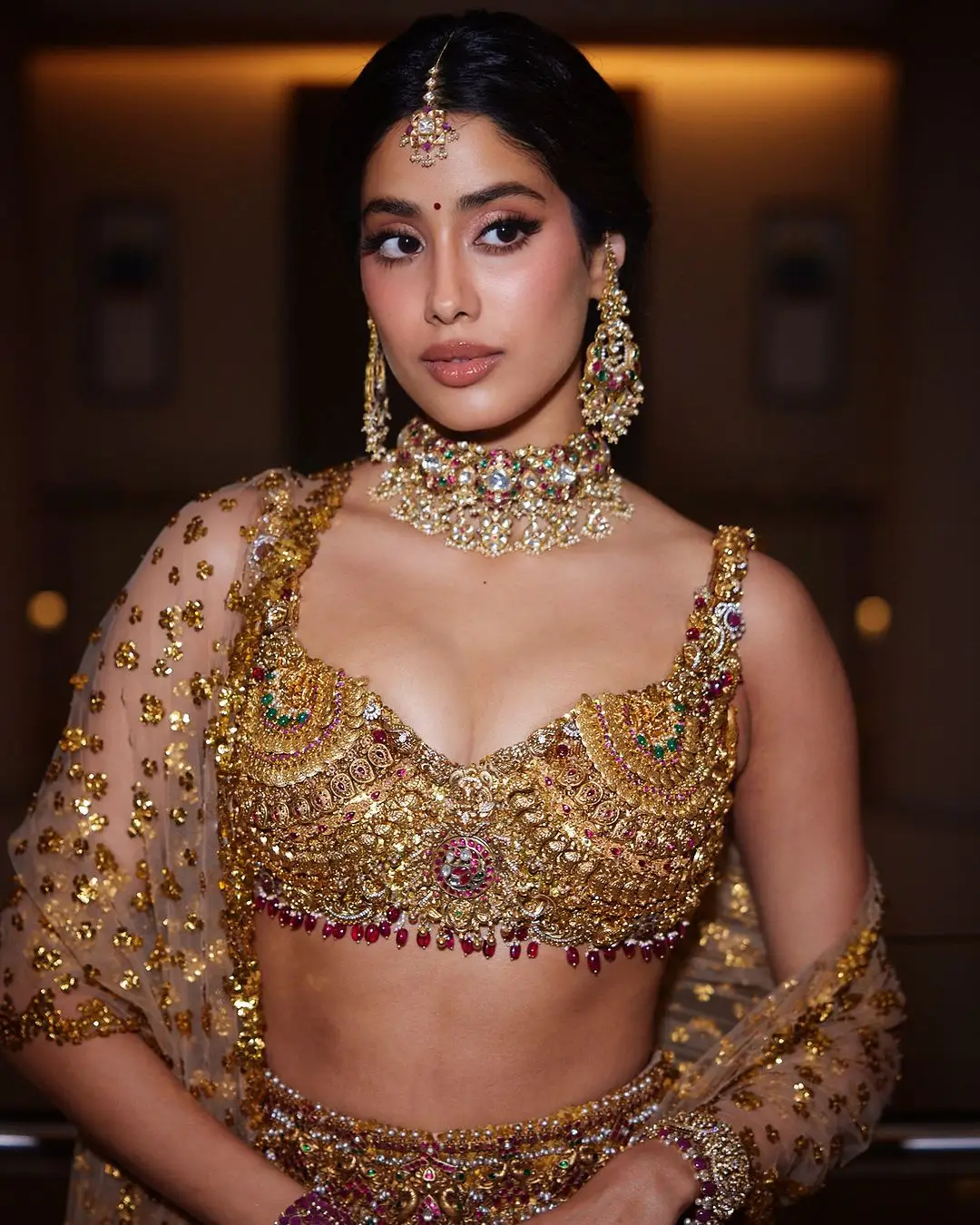 JANHVI KAPOOR PHOTOS AT ANANT AMBANI AND RADHIKA MERCHANT WEDDING